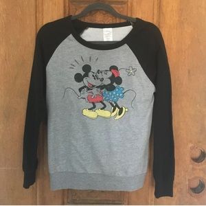 Disney raglan sweatshirt juniors large Minnie